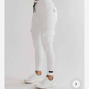 Brand New Alphalete Identity Cargos!!